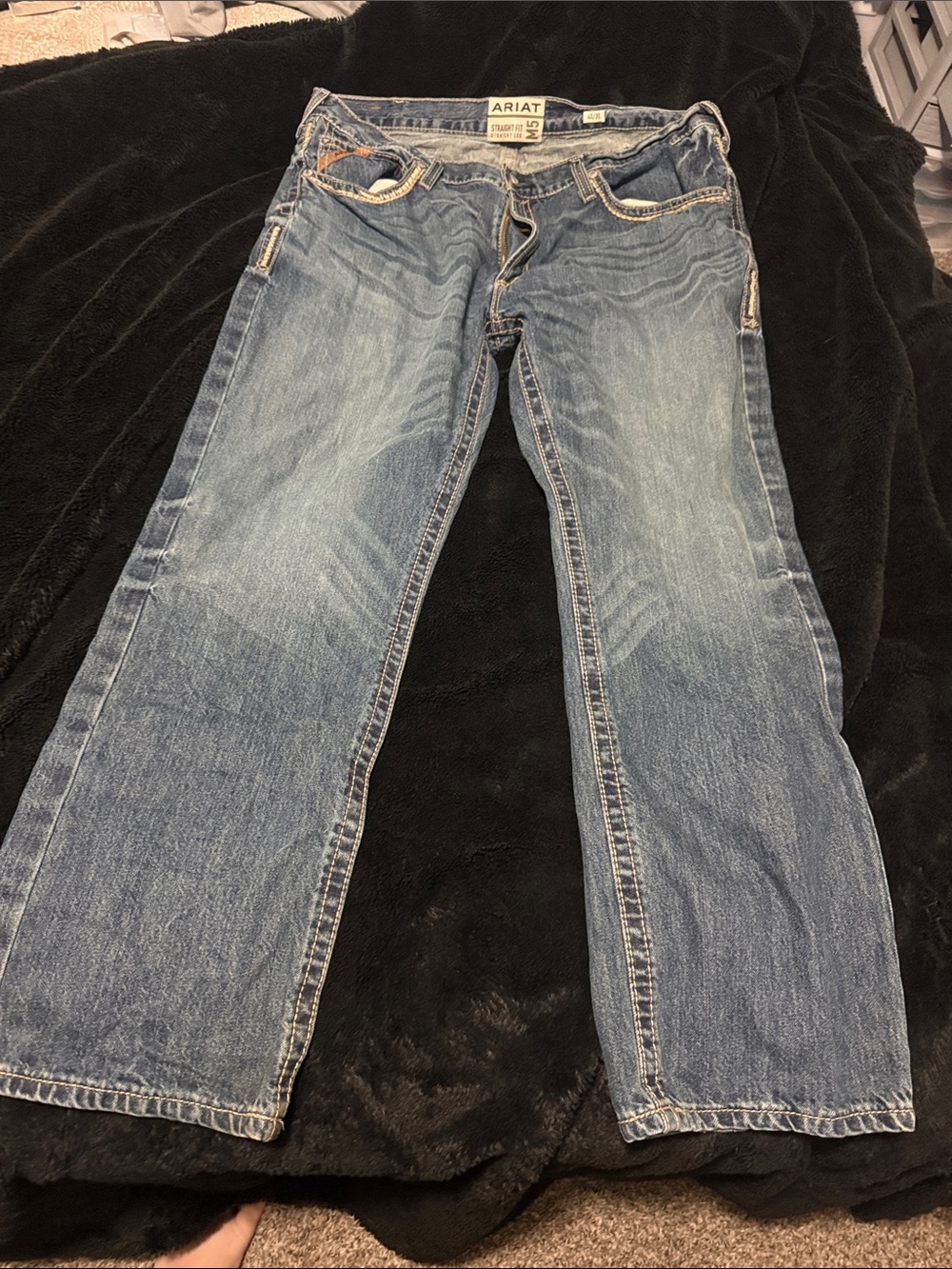 Ariat Men’s Relaxed Fit Jeans in Medium Blue Wash